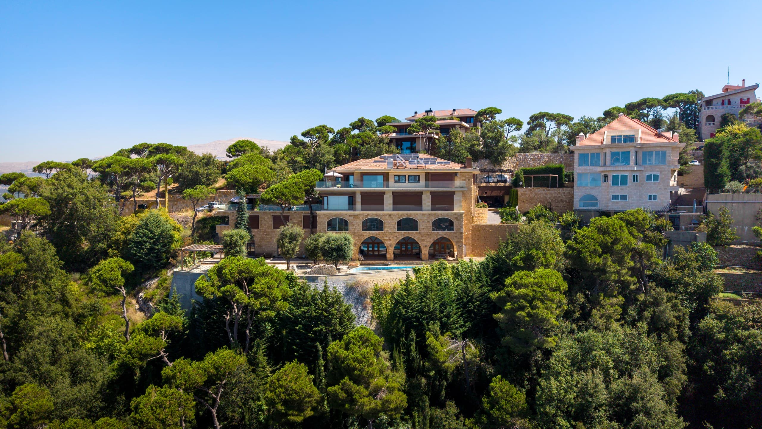 Rahbani Residence — image 1 of 4