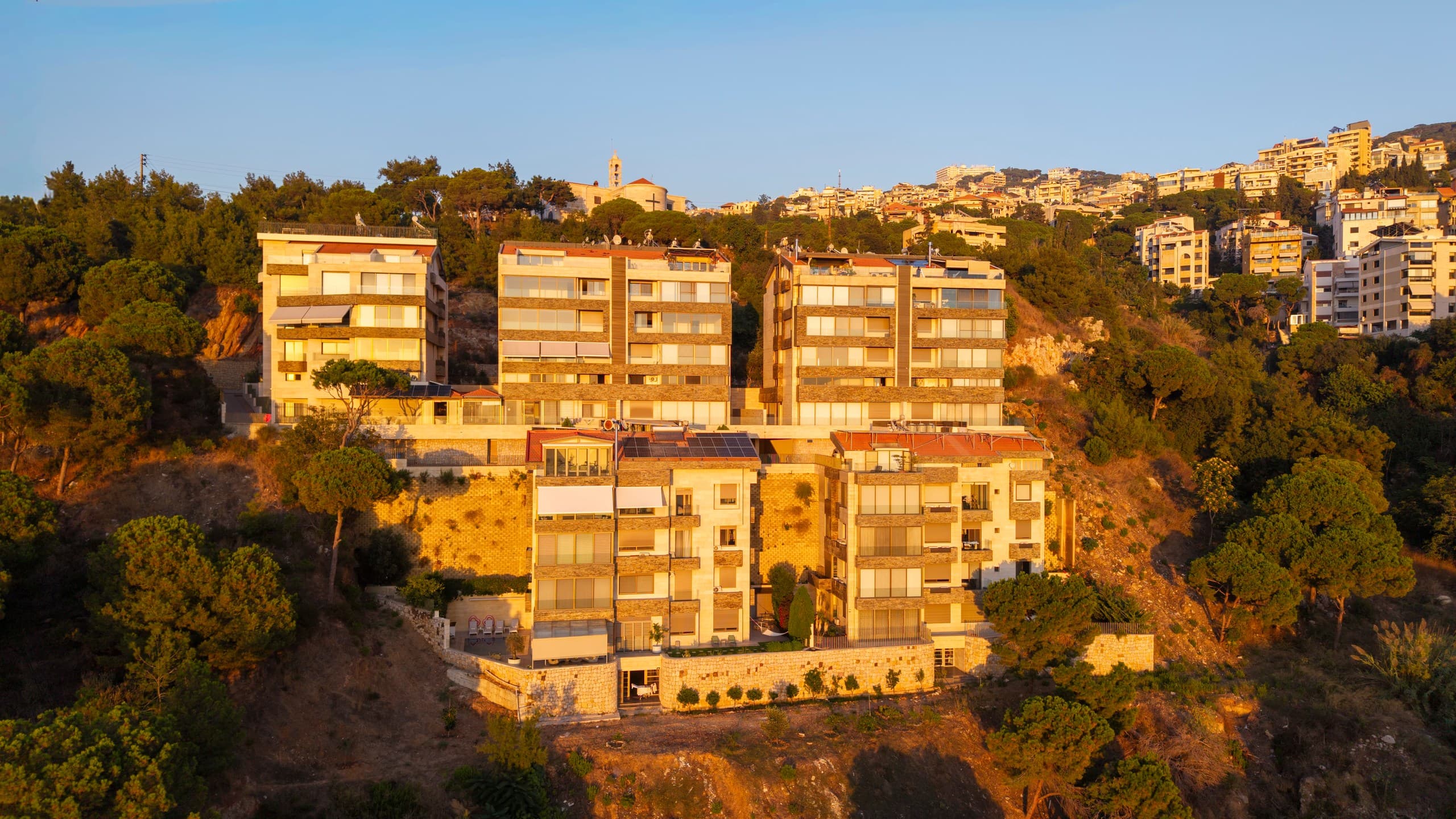 Ain Saadeh 3140-3141 — image 2 of 4