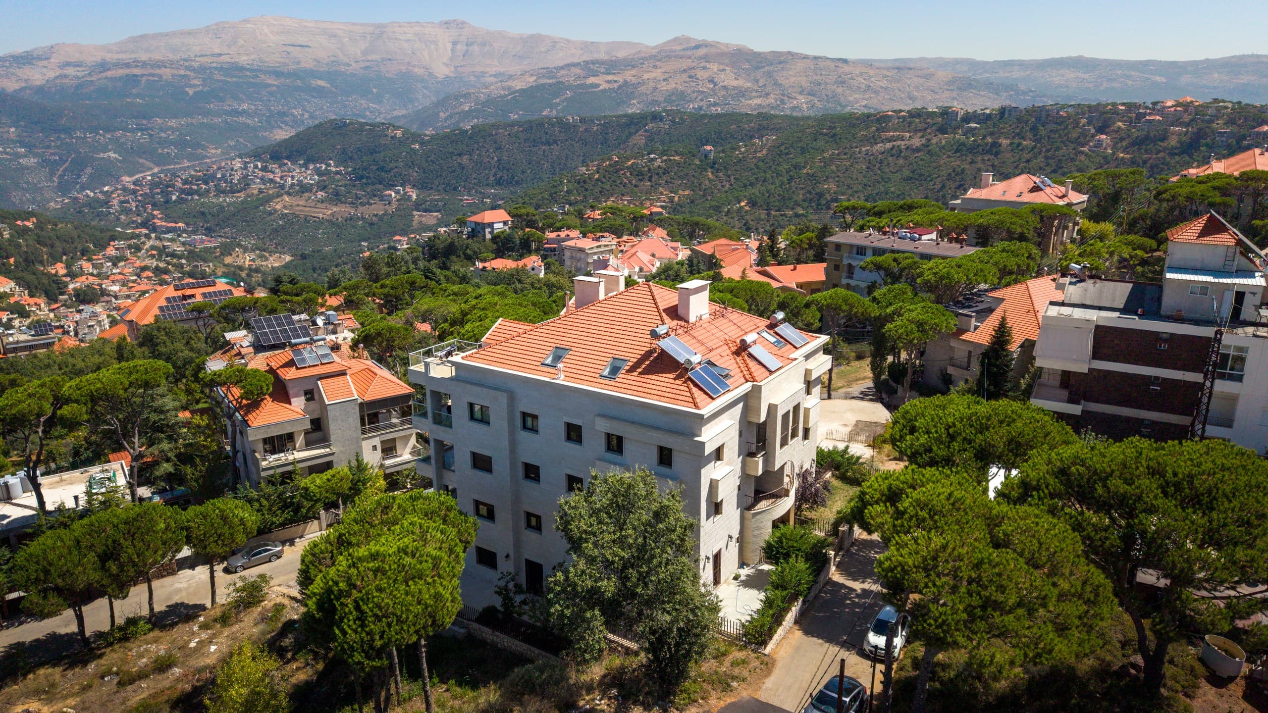 Dhour Choueir 2308 — image 2 of 4